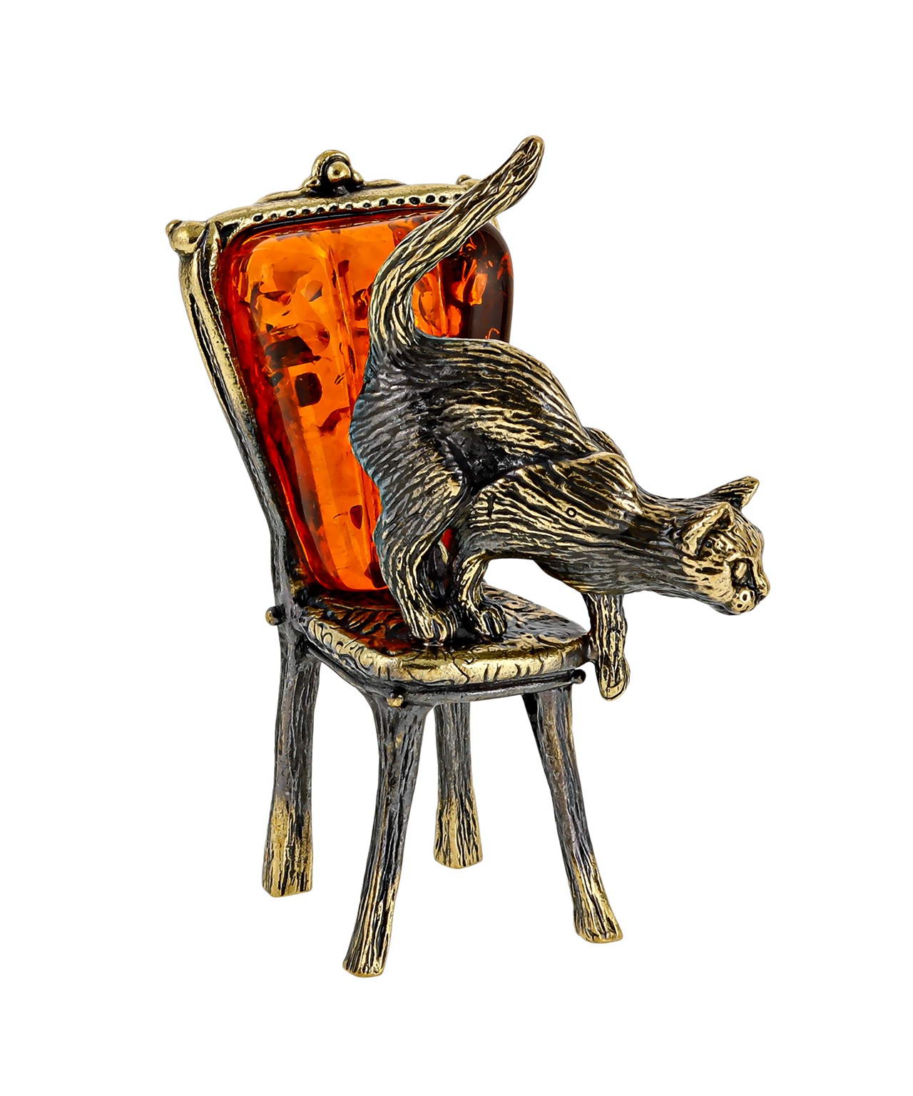Кошка на стуле 2547